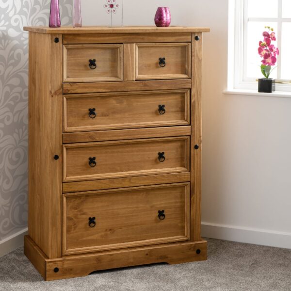 Central Wooden Chest Of 5 Drawers In Oak